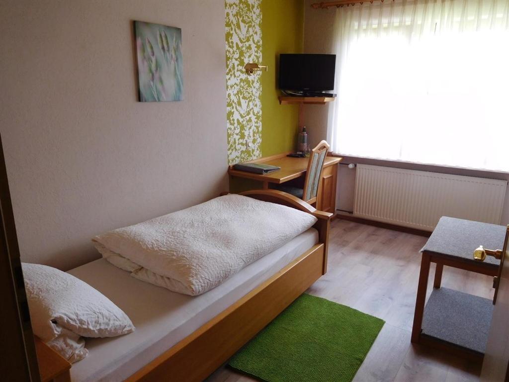 Inn Landgasthof "Zur Gemuetlichkeit" Mombris Pokój zdjęcie